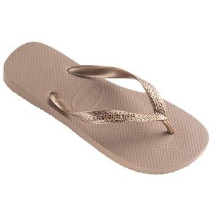NWT Havaianas rose gold flip flops size 7/8
